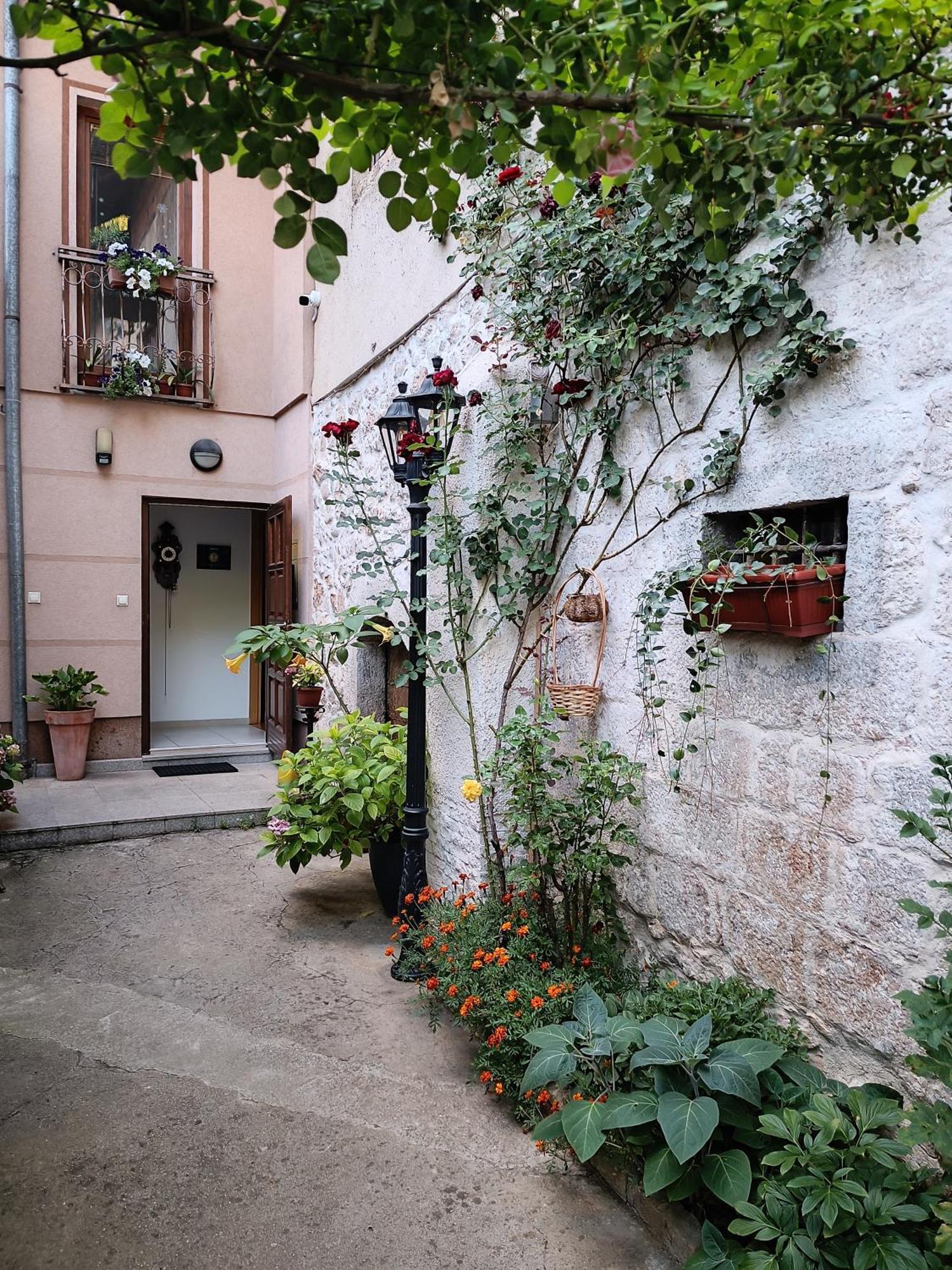 Abaguesthouse Сараево Экстерьер фото
